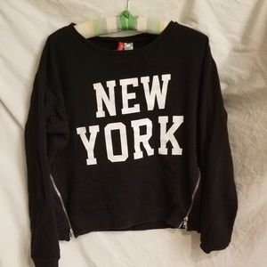 Black "New York " cropped sweatshirt